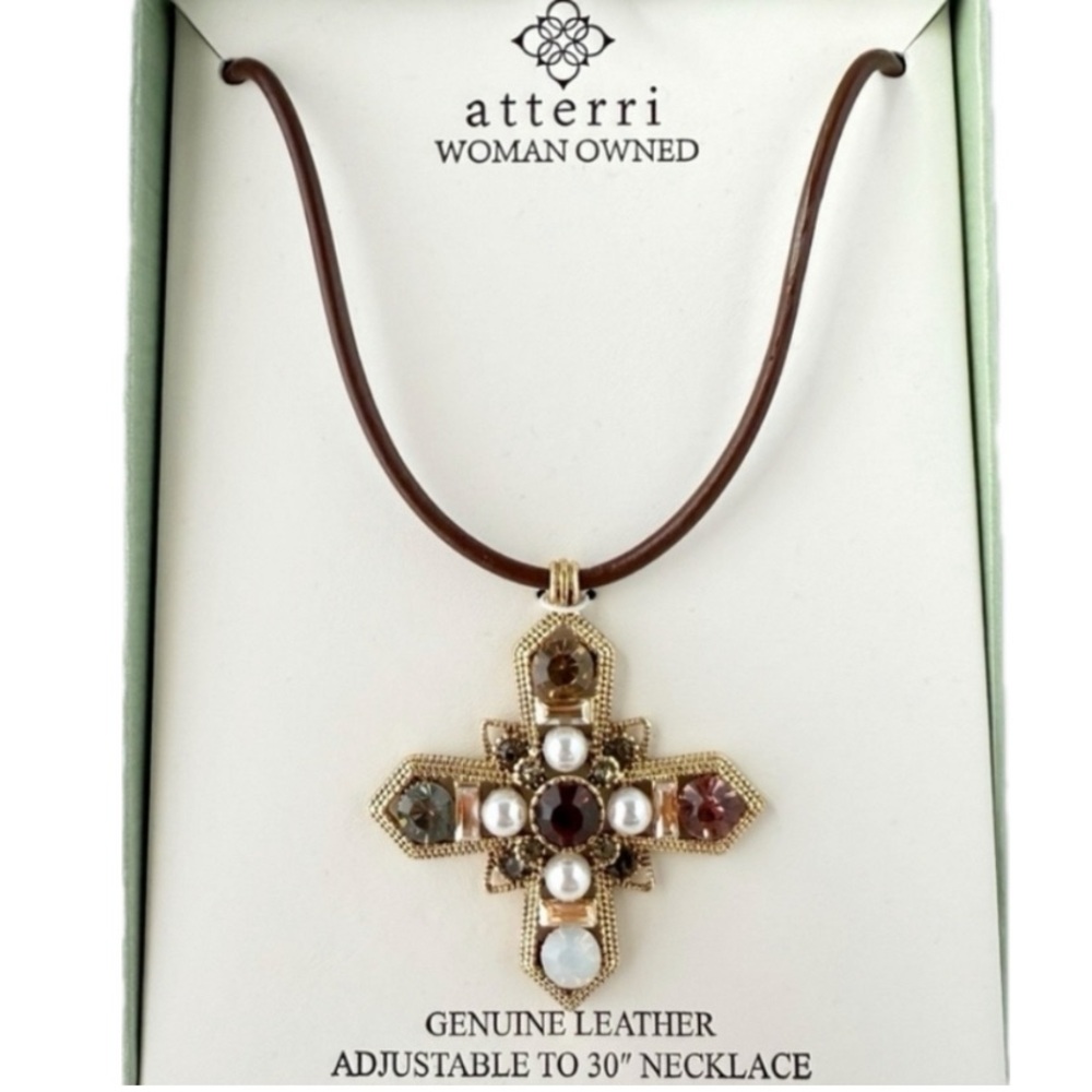 NWT ⚜️🤎⚜️ ATTERRI Genuine Leather Necklace with Jeweled Cross Pendant